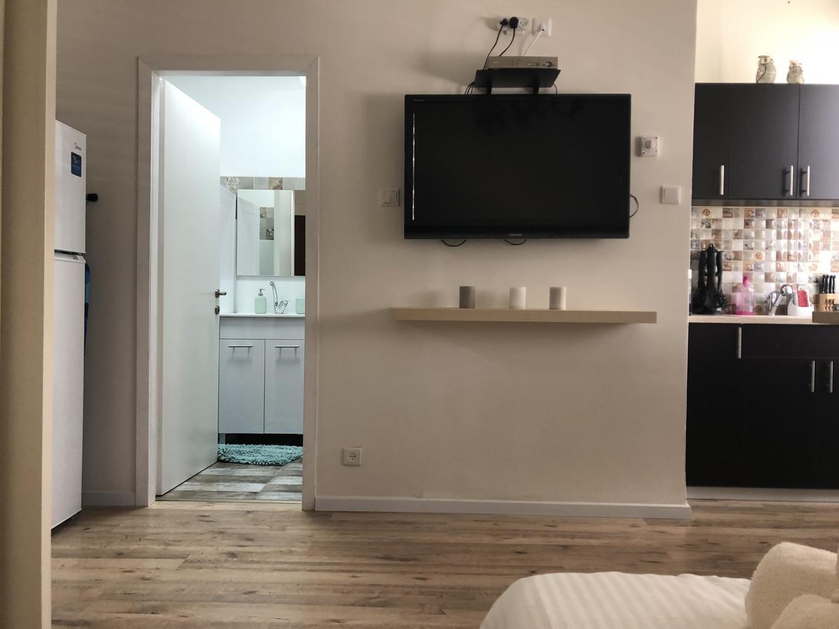 Studio Apartment In Bat-Yam Бат-Ям Экстерьер фото