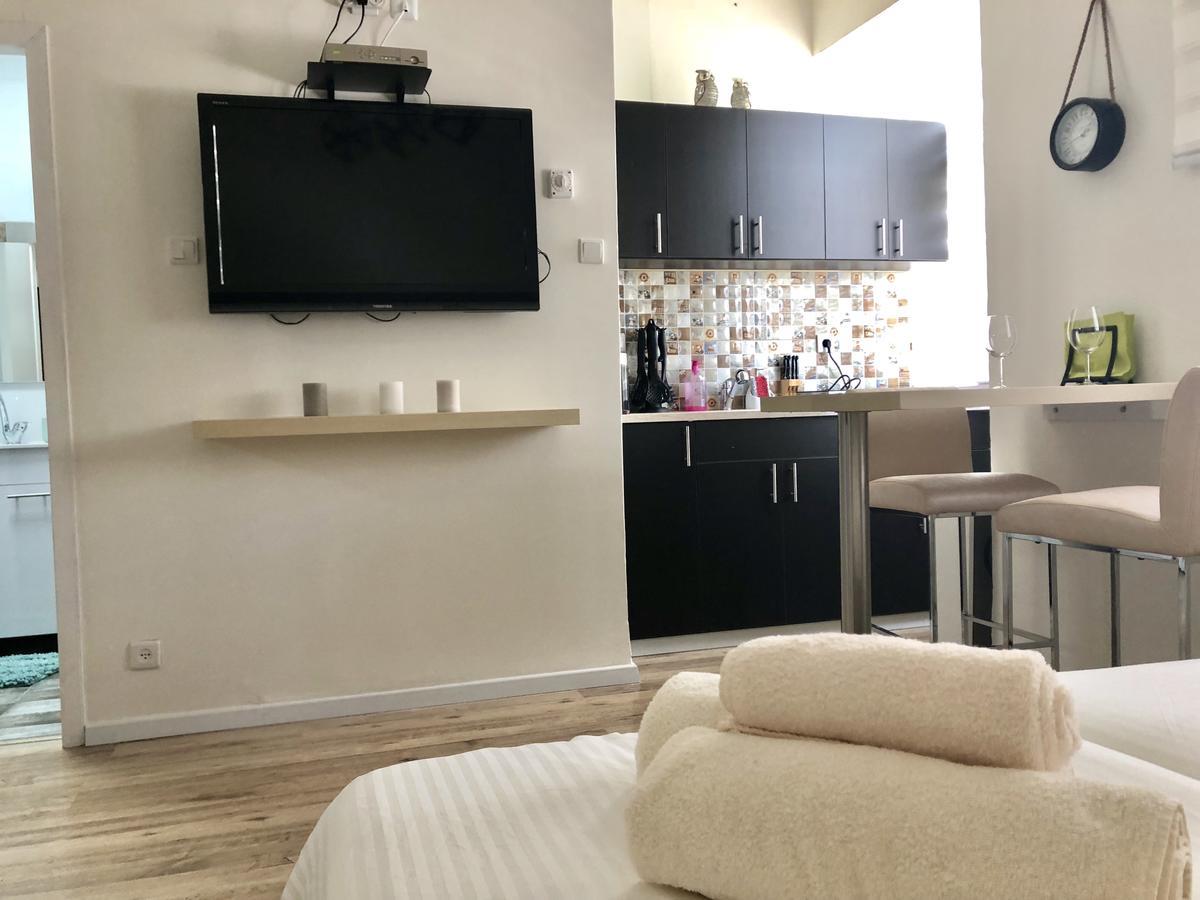 Studio Apartment In Bat-Yam Бат-Ям Экстерьер фото